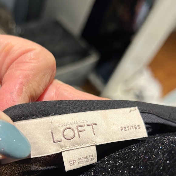 LOFT Black and White Floral Blouse - Picture 2 of 4